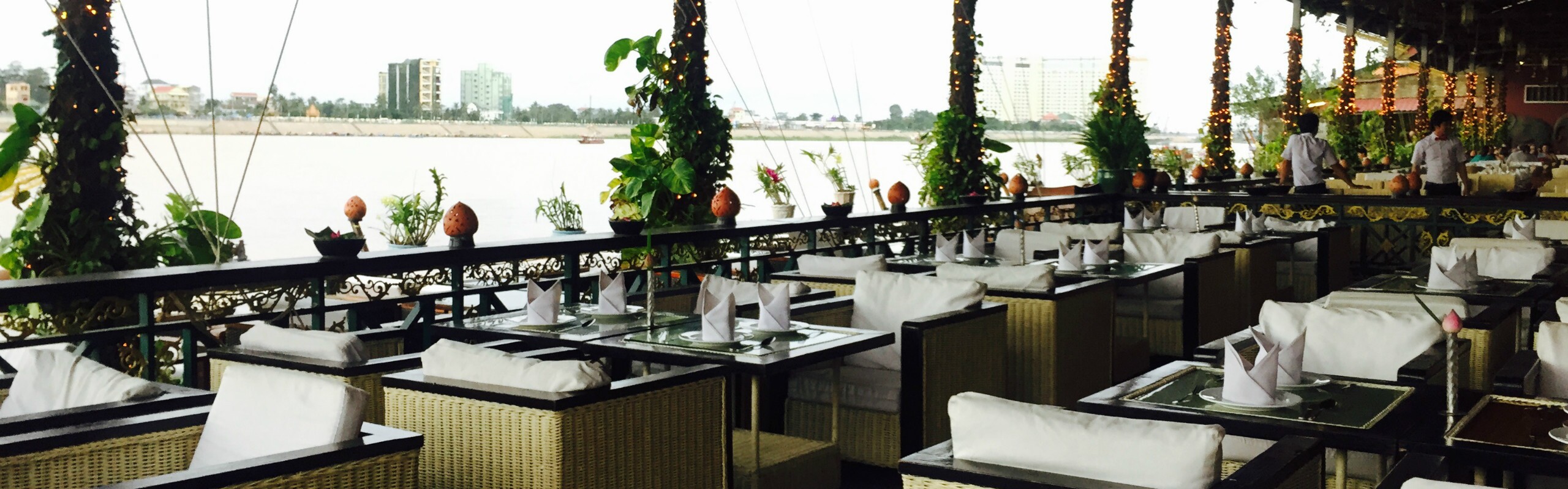 Restaurants and Hotels in Phnom Penh 