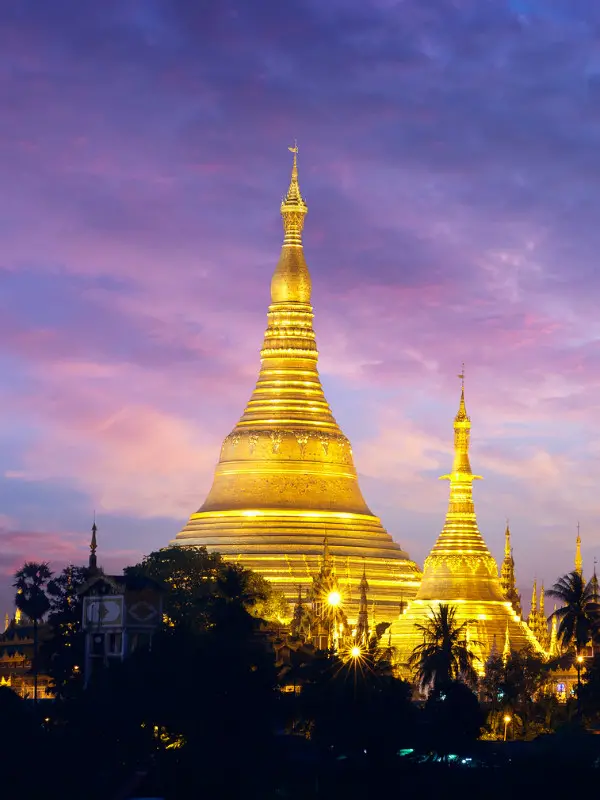 Traditional Puppet Show - Myanmar by Jlr