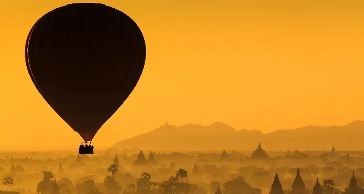 Take a hot air balloon ride in Bagan to enjoy sunrise