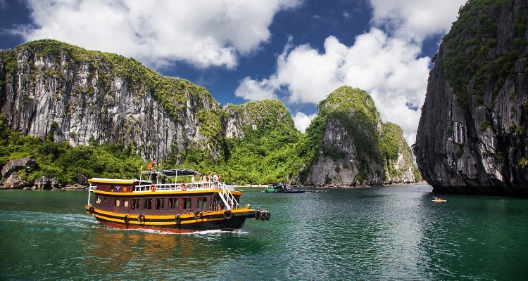 Halong Bay cruise