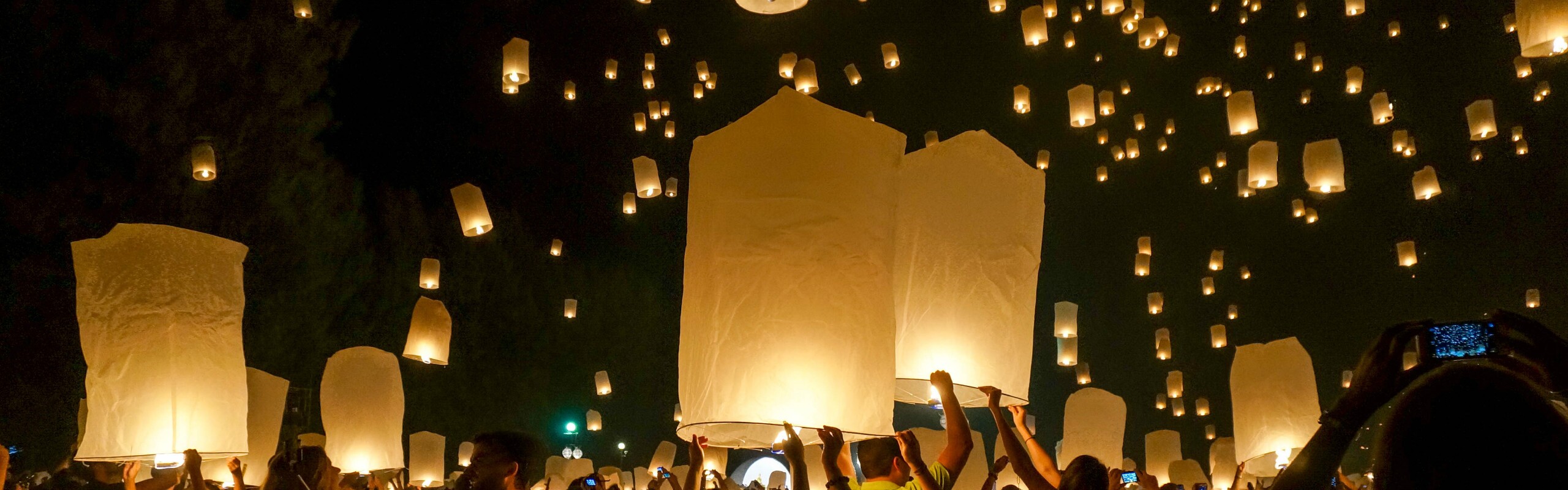 How to Celebrate Loy Krathong Festival
