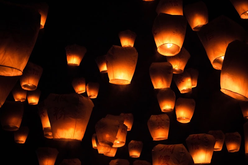 Top 10 Lantern Festivals Around the World (2022)