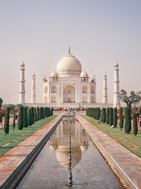 Madhya Pradesh man gifts wife Taj-Mahal replica home, see interior pics |  Hindustan Times