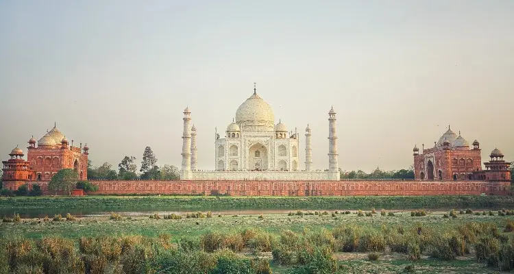 The Taj Mahal mausoleum complex spans nearly 17 hectares
