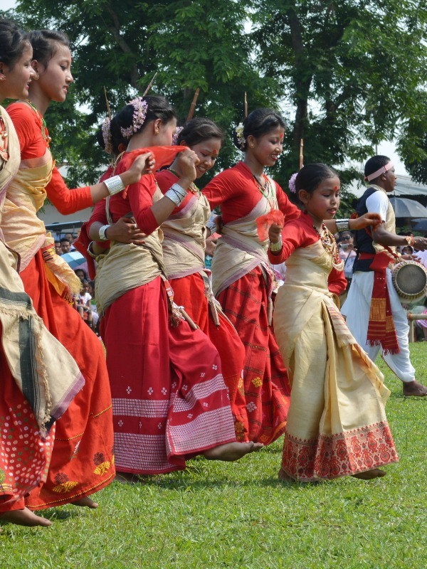 "Immersing in the Vibrancy: Bihu 2023's Cultural fusion and Spiritual Significance"