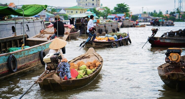 15-Day Classic Vietnam Tour with Sapa